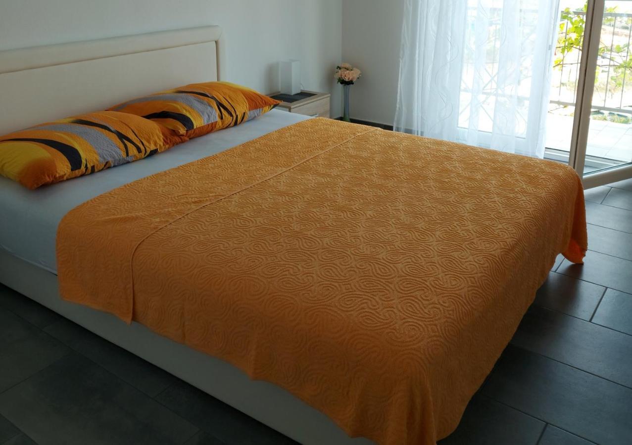 Apartmani Mare Novi Vinodolski Exterior foto