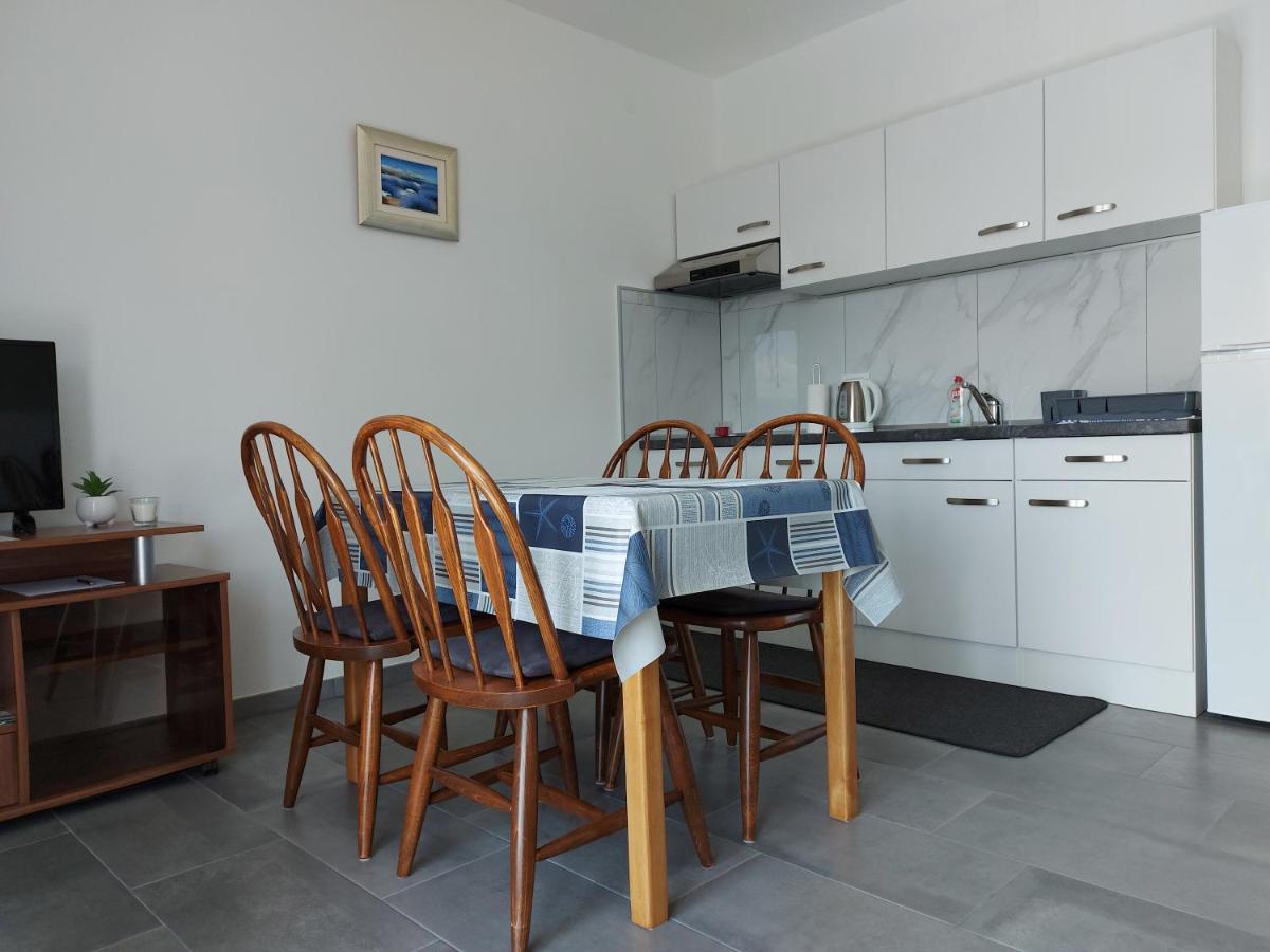 Apartmani Mare Novi Vinodolski Exterior foto