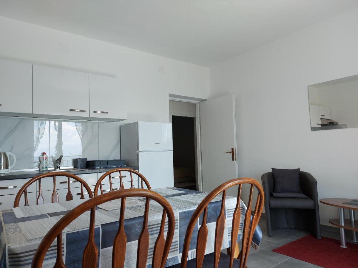 Apartmani Mare Novi Vinodolski Exterior foto